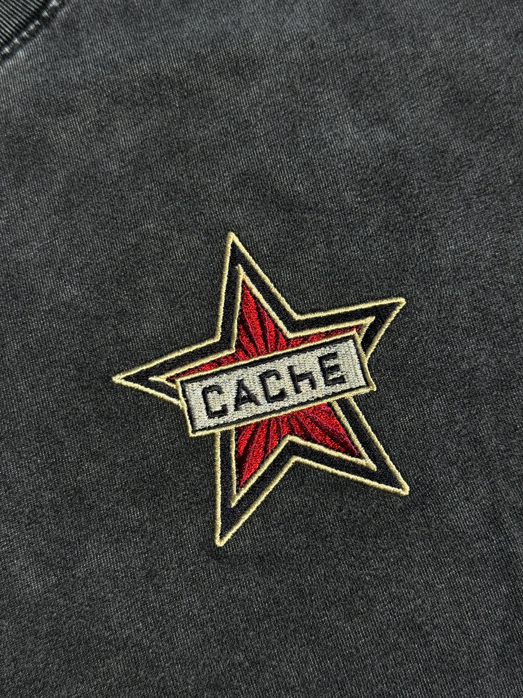 T-Shirt Cache CS2
